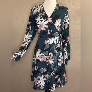 🌺 City Chic Merinna Floral Long Sleeve Wrap Dress - Sz XS/14 🌺